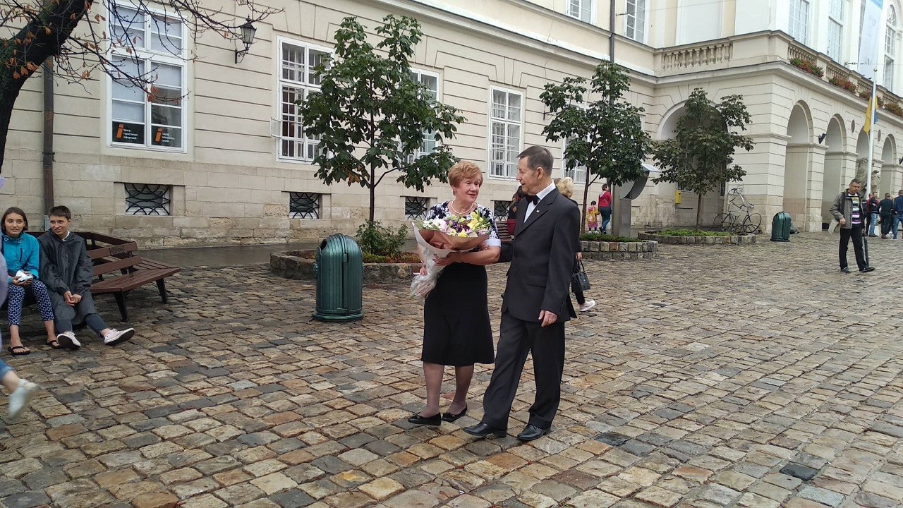 Діамантове весілля сьогодні святкує пара львів’ян: Геннадій та Людмила Квартенки (ВІДЕО)