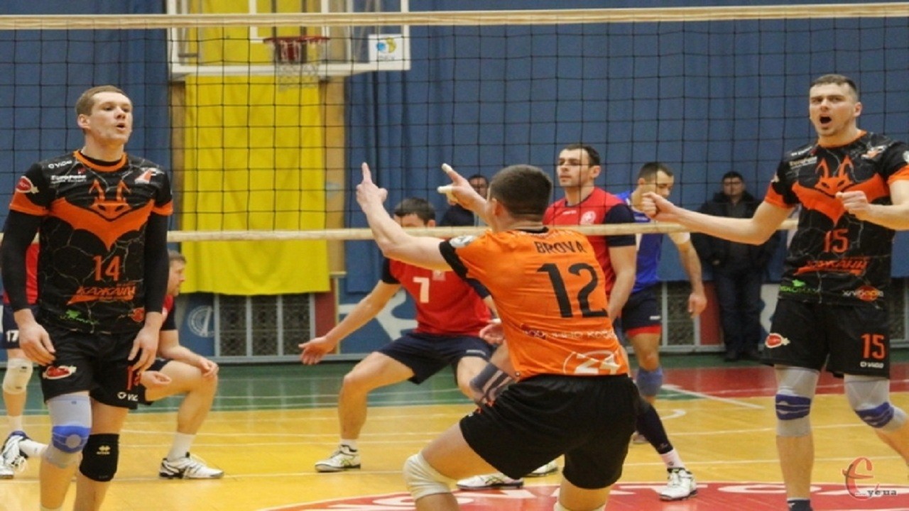 Львівська волейбольна команда «Барком-Кажани» здобула перемогу у першій серії Playoff (ВІДЕО)
