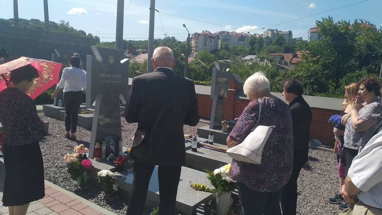 На Личаківському кладовищі освятили пам’ятник Василю Сліпаку (ФОТО) 